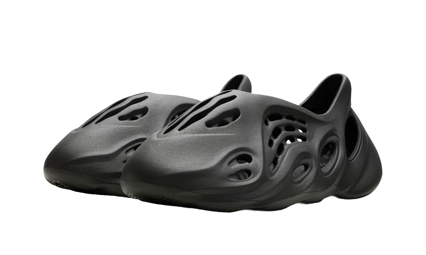 Yeezy Foam Runner Carbon