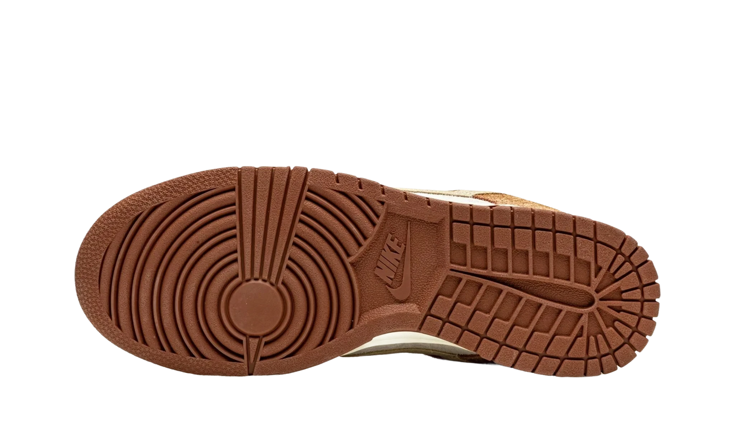 Nike Dunk Low Curry