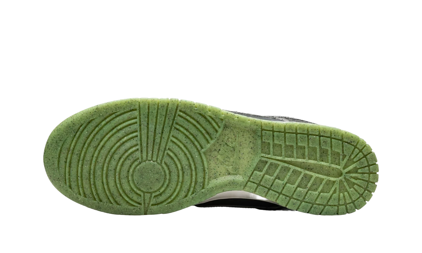 Nike Dunk Low Halloween Scream Green