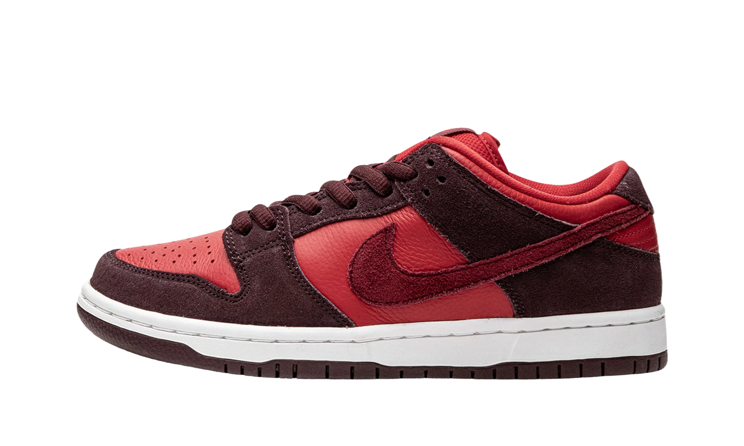 Nike SB Dunk Low Cherry