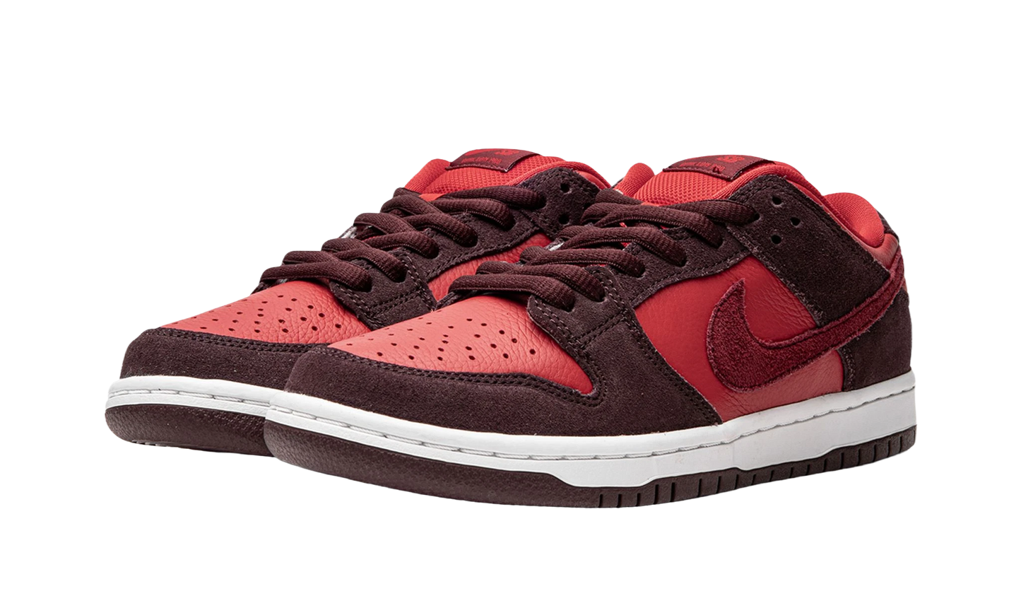 Nike SB Dunk Low Cherry