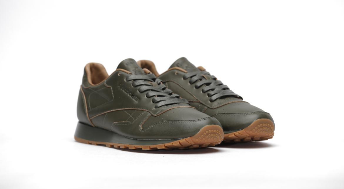 reebok-x-kendrick-lamar-classic-leather-lux-olive-bs7465-footwear _ sneaker-manufacturers-3 reebok-x-kendrick-lamar-classic-leather-lux-olive-bs7465-footwear _ sneaker-manufacturers-3